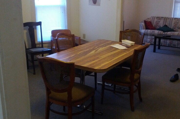 Building Photo - 1006 N Aurora St