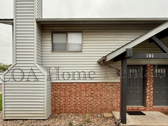 Primary Photo - West Side Townhome