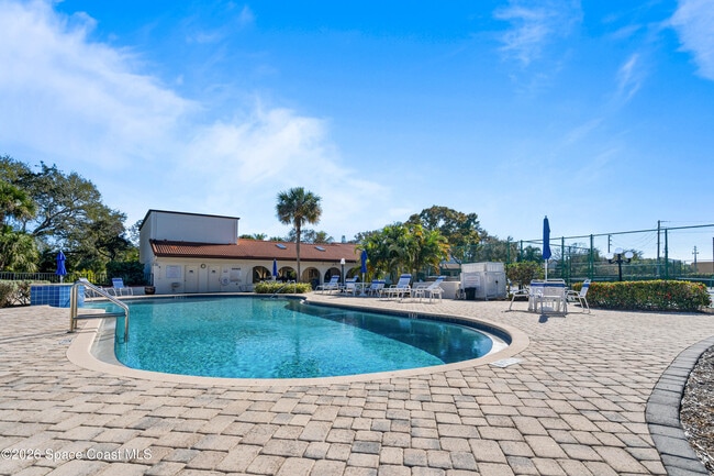 Building Photo - 2001 Parkside Pl