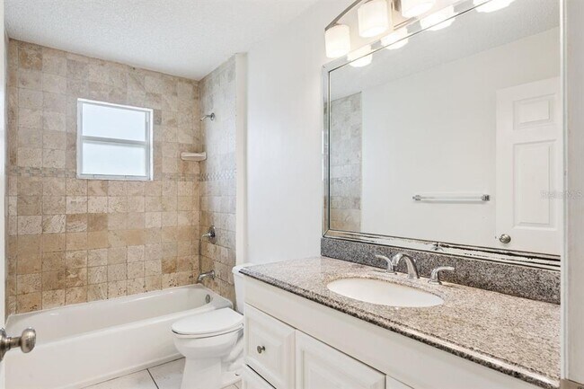 Building Photo - 13635 Waterhouse Way