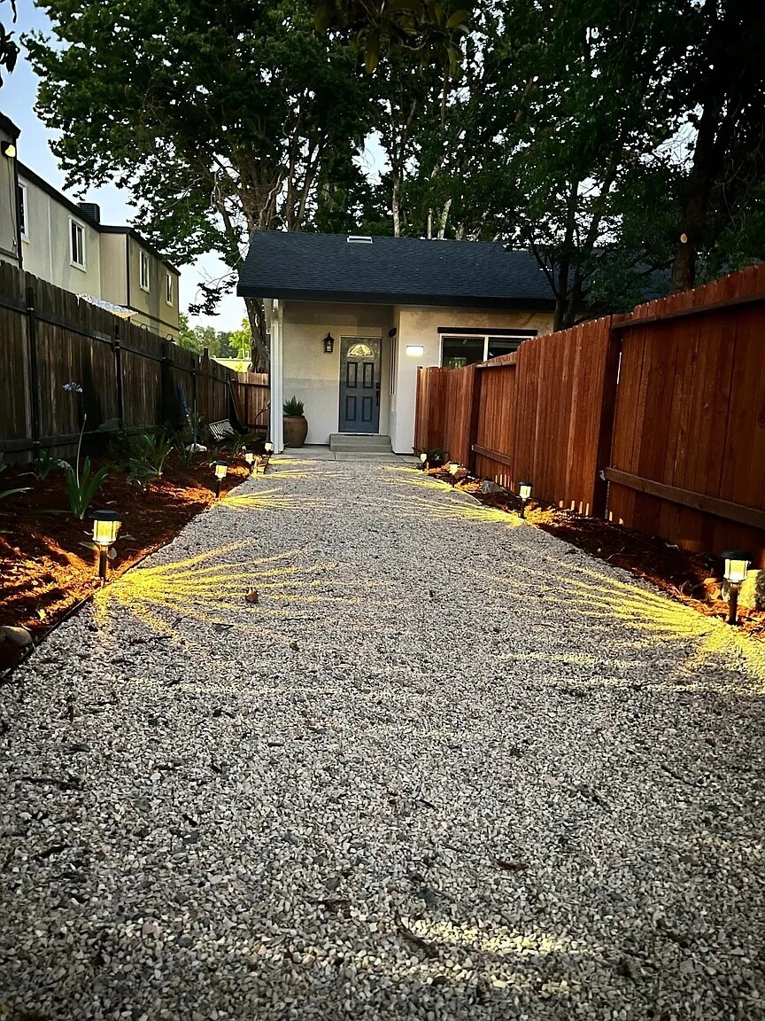 Building Photo - 4434 San Juan Ave