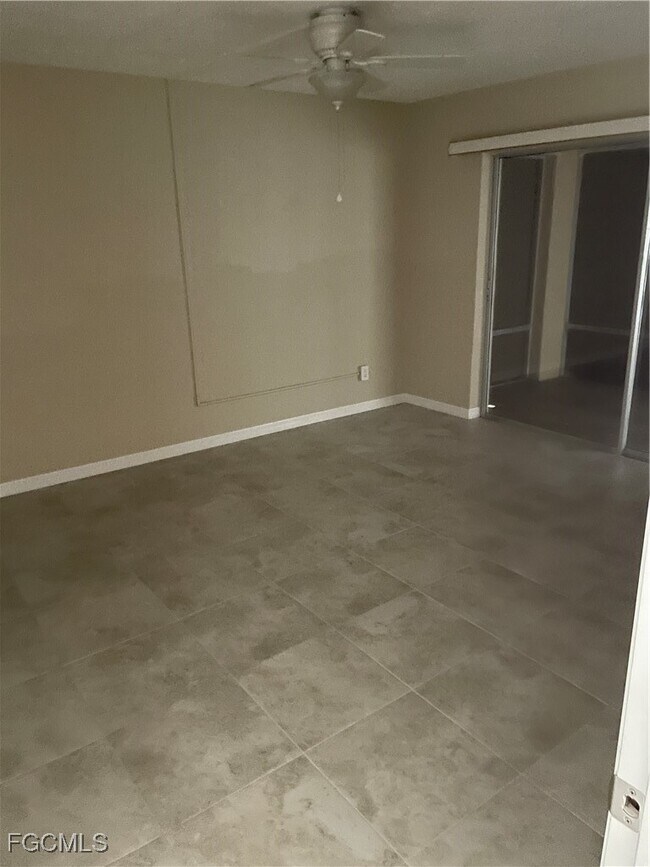 Building Photo - 408 Tudor Dr