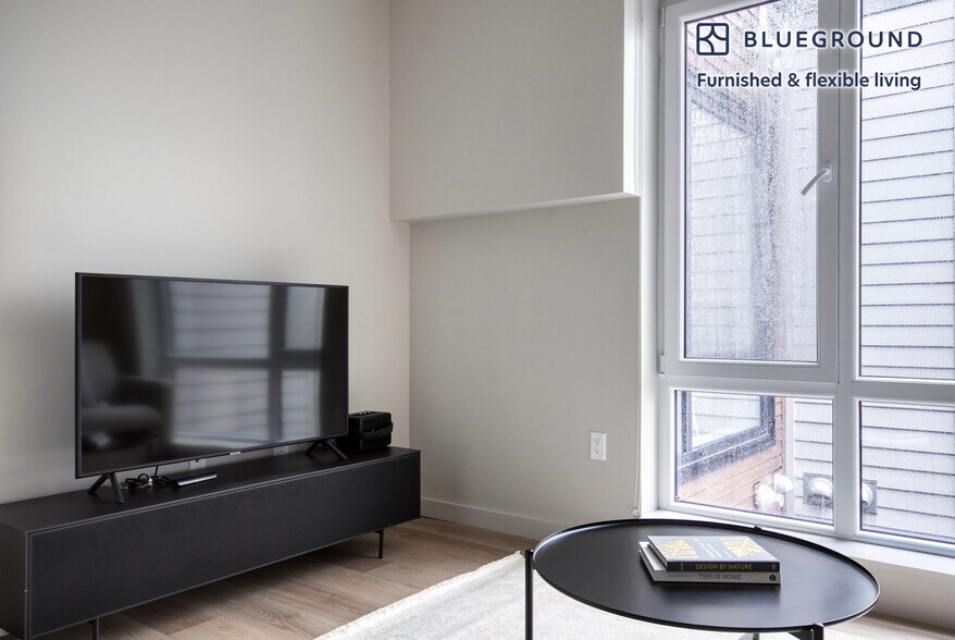 Building Photo - 1550 Soldiers Fld Rd