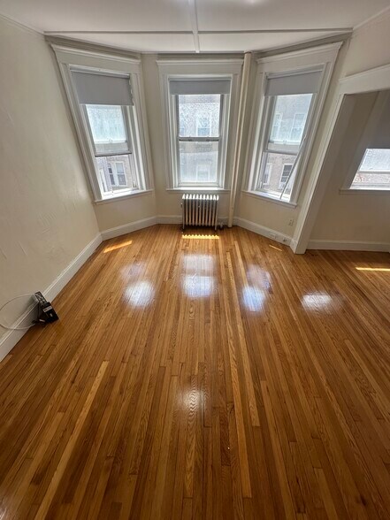 Building Photo - 1161 Boylston St