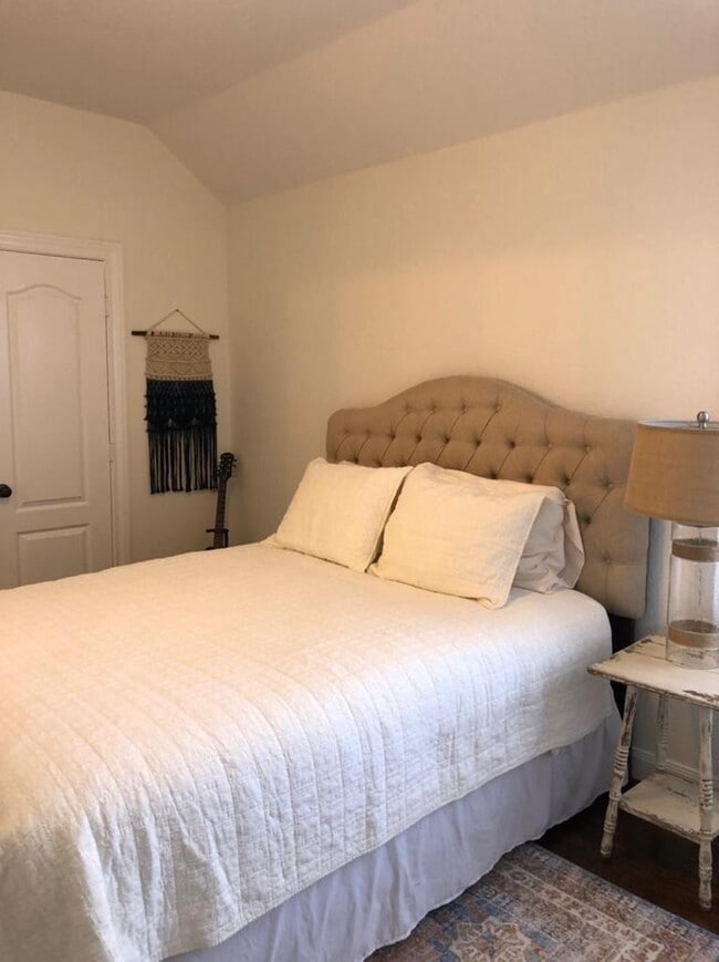 Building Photo - 99 Buck Trail Pl