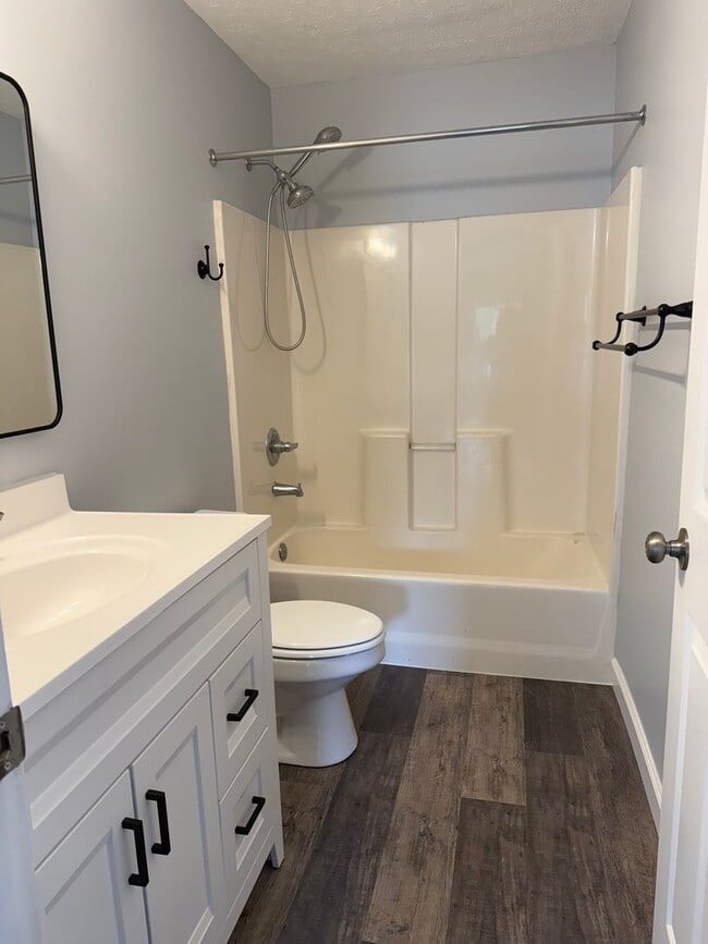 Building Photo - Charming 2 Bedroom, 1 Bath Duplex in Maryv...