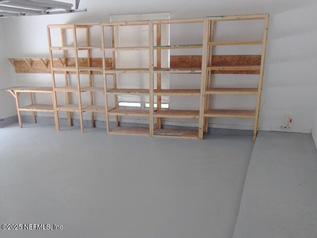 Building Photo - 9756 Saye Ct