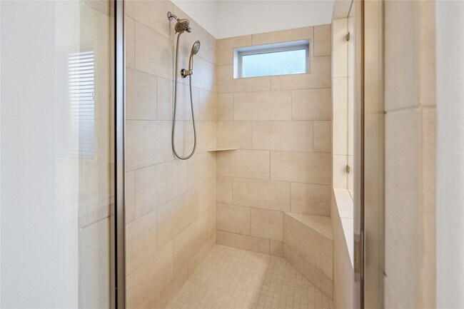 Building Photo - 15906 Golden Trails Ct