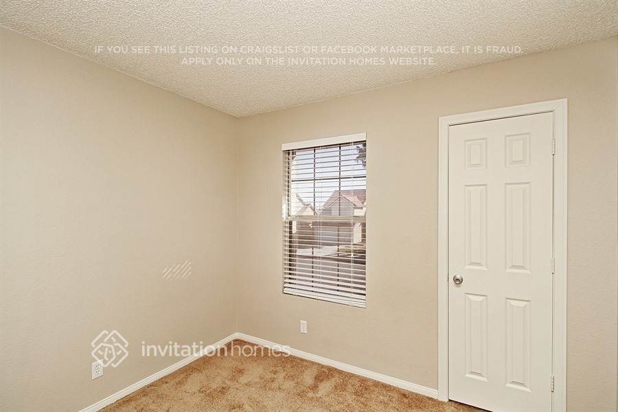 Building Photo - 3301 Hyannis Cir