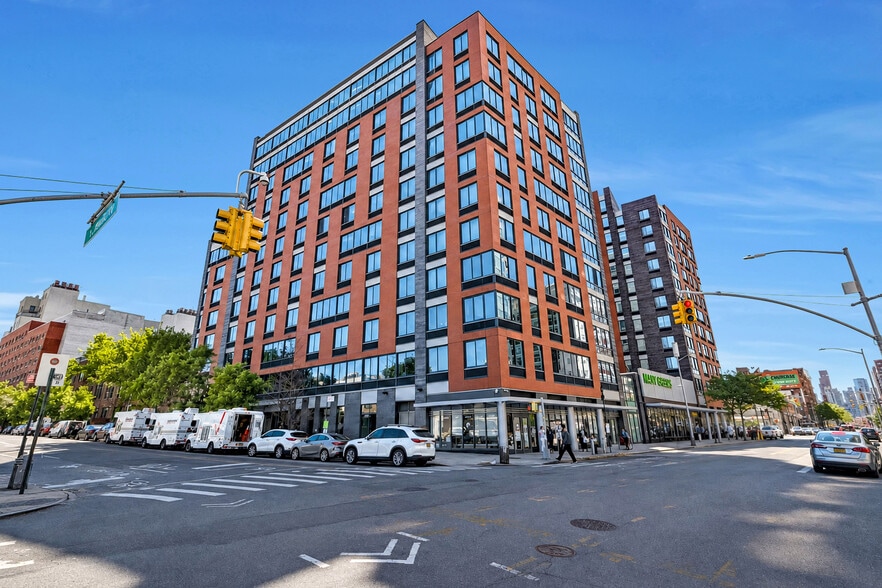 Building Photo - 8 Vanderbilt Ave