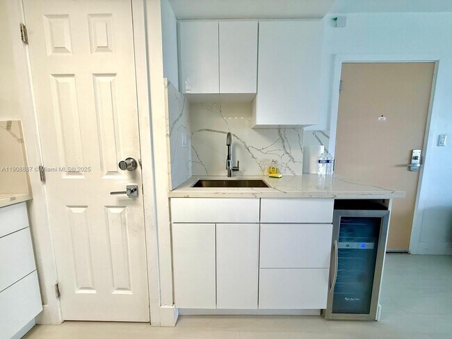 Building Photo - 19201 Collins Ave