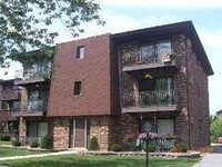Building Photo - 15706 Independence Ct