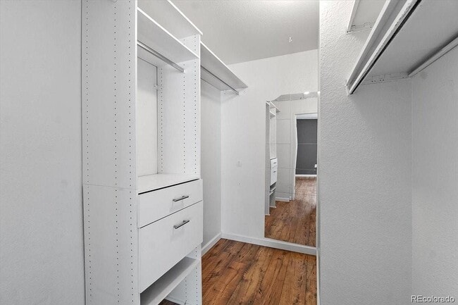 Building Photo - 8555 S Fairmount Dr