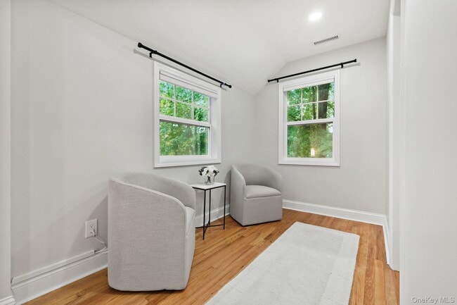 Building Photo - 790 Hardscrabble Rd