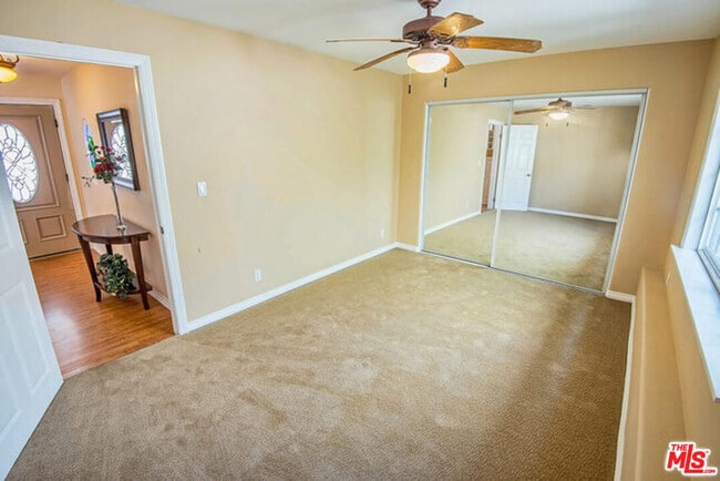 Building Photo - 7830 W 83rd St