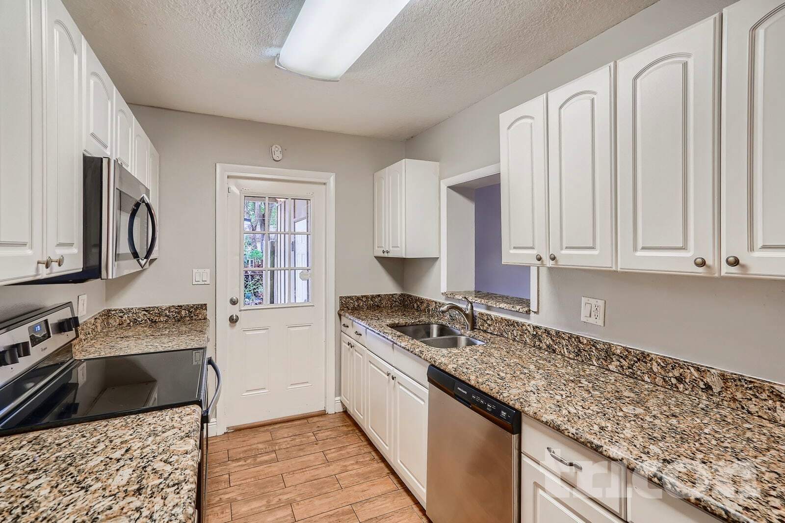 Building Photo - 322 Notre Dame Dr