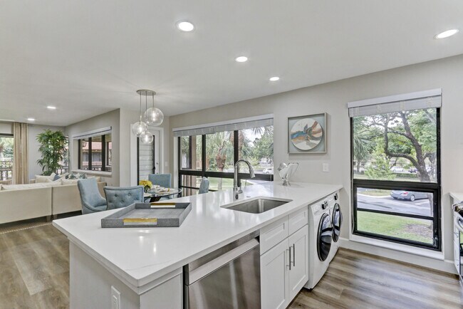 Building Photo - 206 Brackenwood Terrace