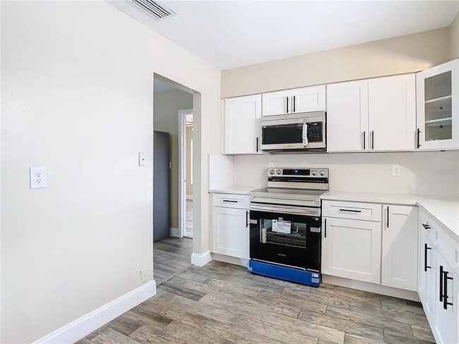 Building Photo - 1612 Fox Run Dr