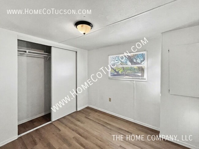 Building Photo - 1563 W Patton St