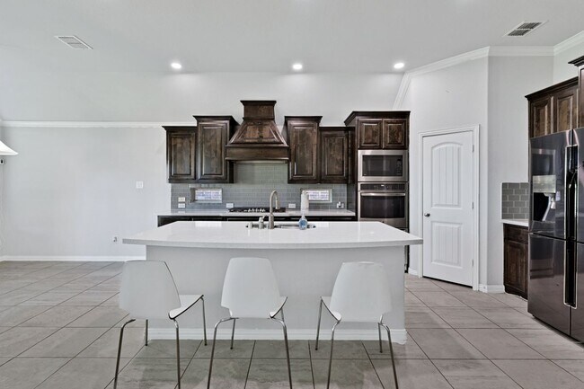 Building Photo - 16117 Gladewater Terrace