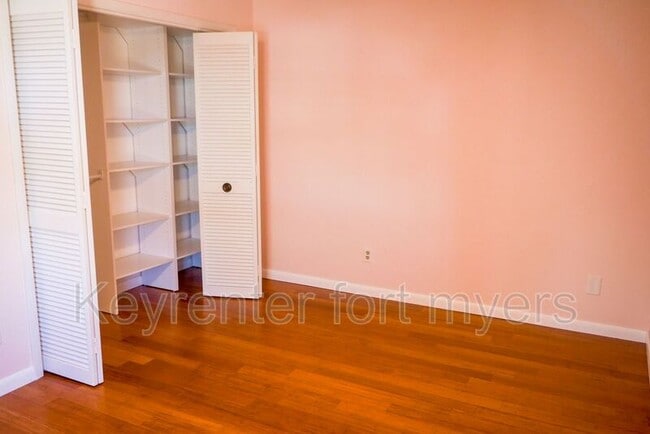 Building Photo - 4779 Lakewood Blvd