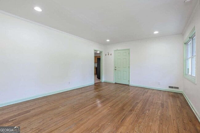 Building Photo - 804 Brookdale Dr SW