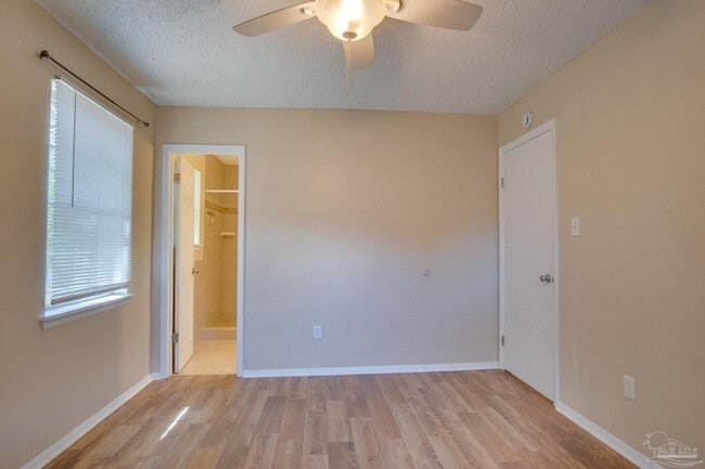 Building Photo - 386 Quigley Rd