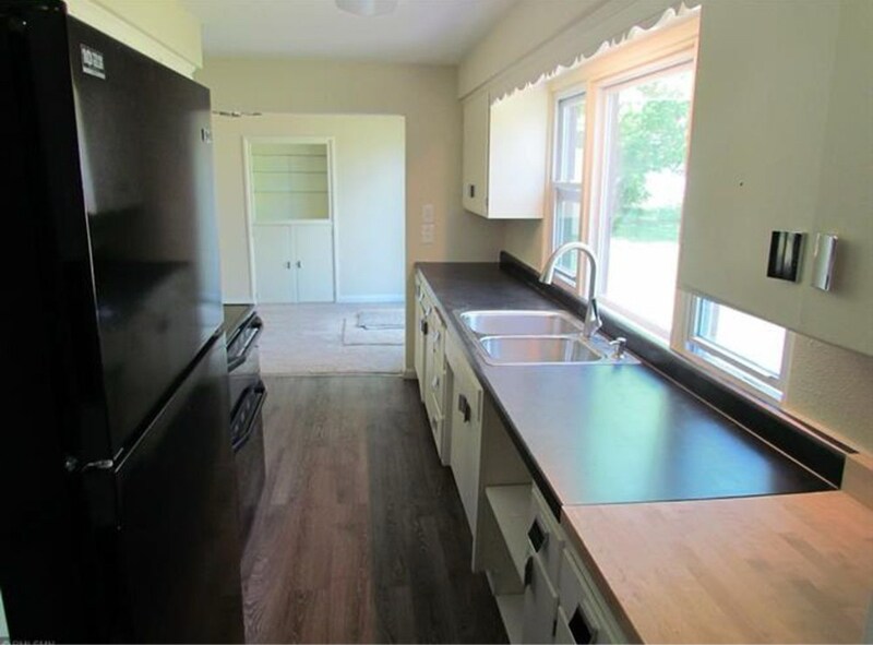 Building Photo - 306 4th Ave NE