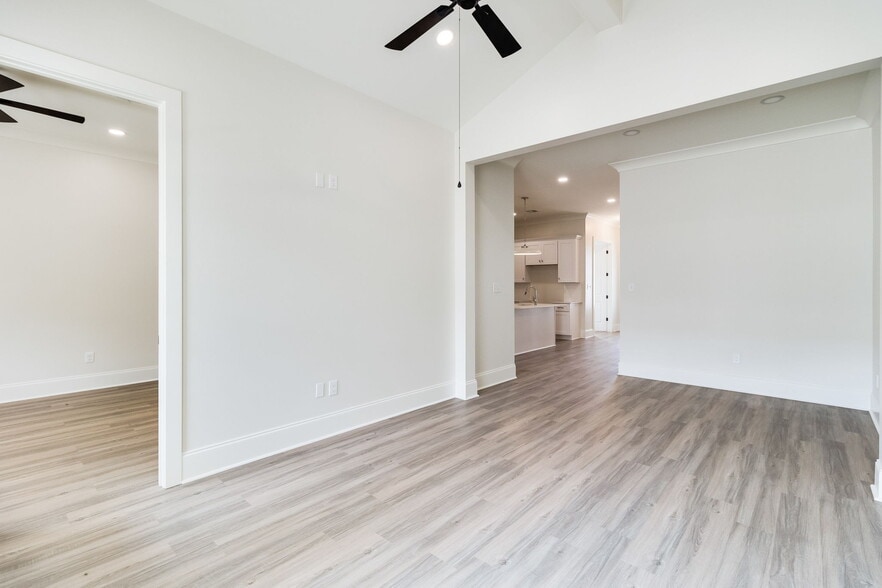 Building Photo - 109 Perth Pl