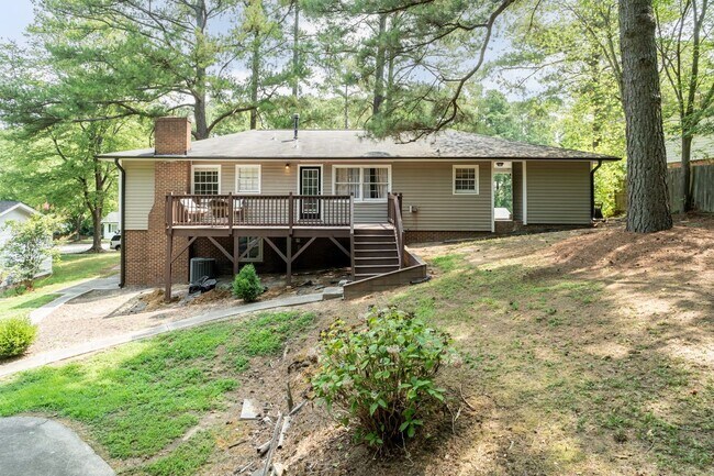 Building Photo - 2212 Foxtrot Rd