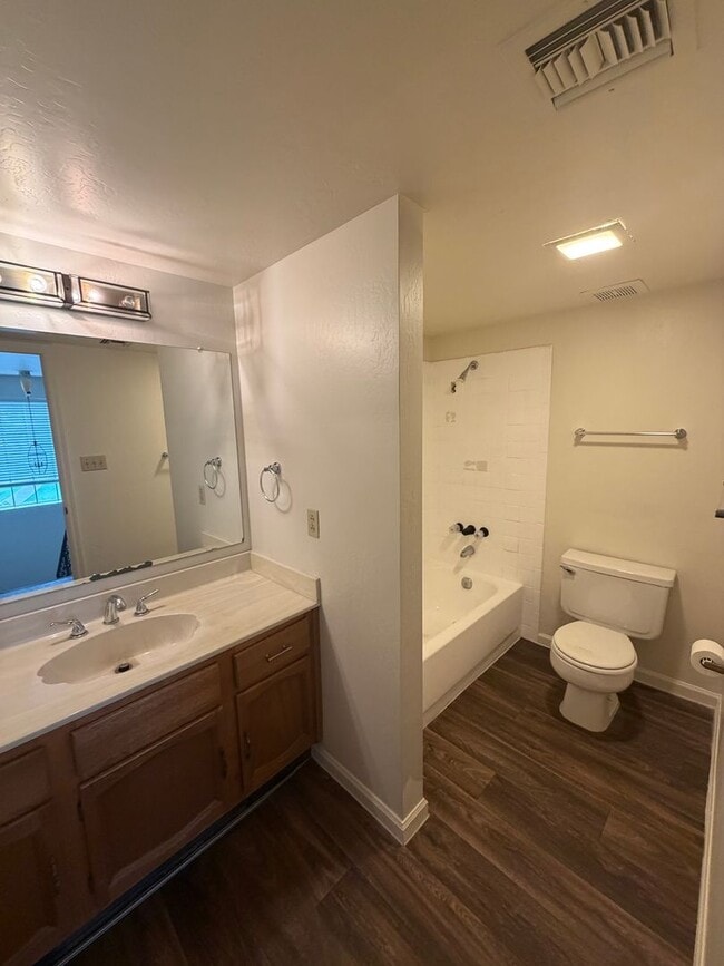 Building Photo - Spacious 3-Bedroom Home in Scottsdale