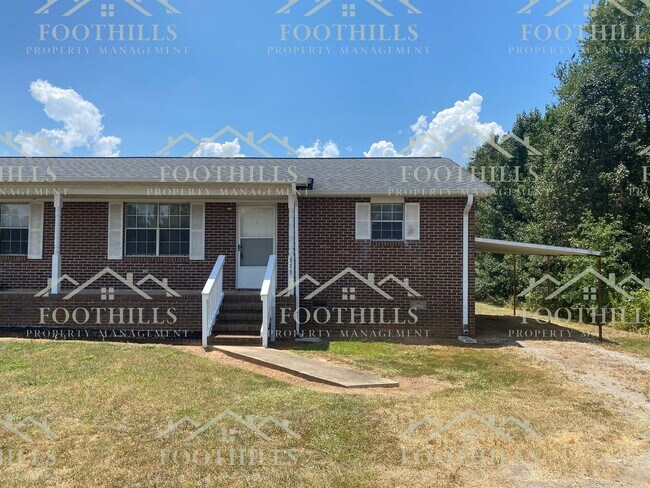 Primary Photo - 2 Bedroom Duplex off Whitehall Rd