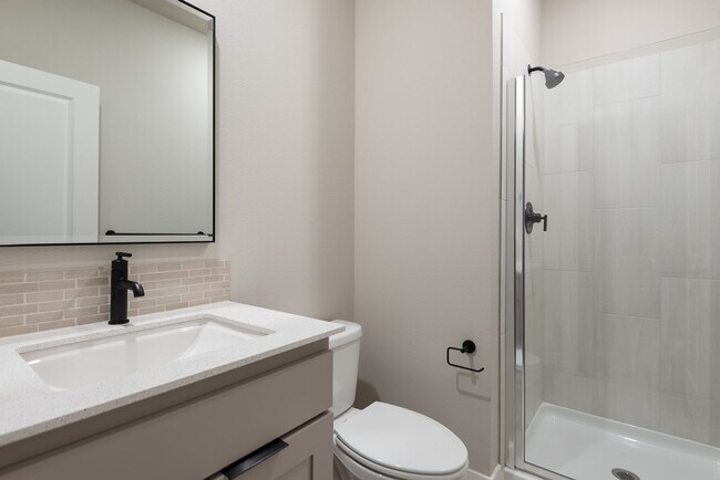 Building Photo - 5 Bdrm 3 bath  Located in the Lodges at Bachelor Village  -  available February 2026