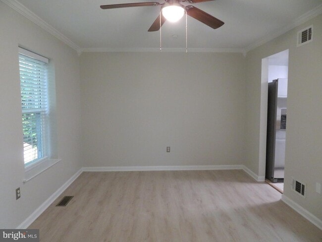 Building Photo - 9150 Lambskin Ln