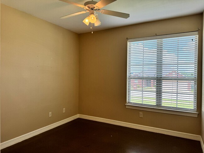 Building Photo - 7345 Flat Rock Ln