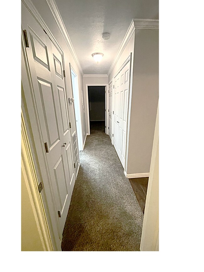 Building Photo - 720 E 1500 S