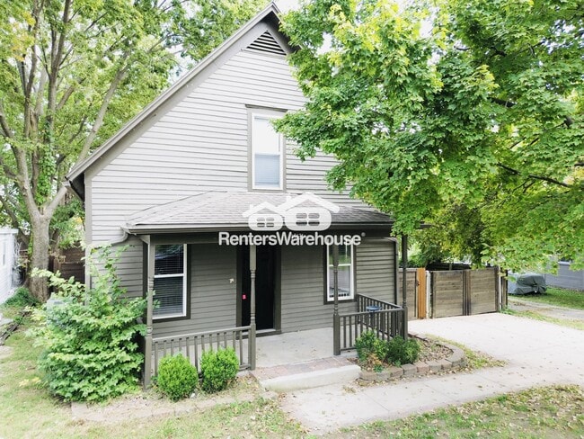 Building Photo - 15131 Broadmoor St