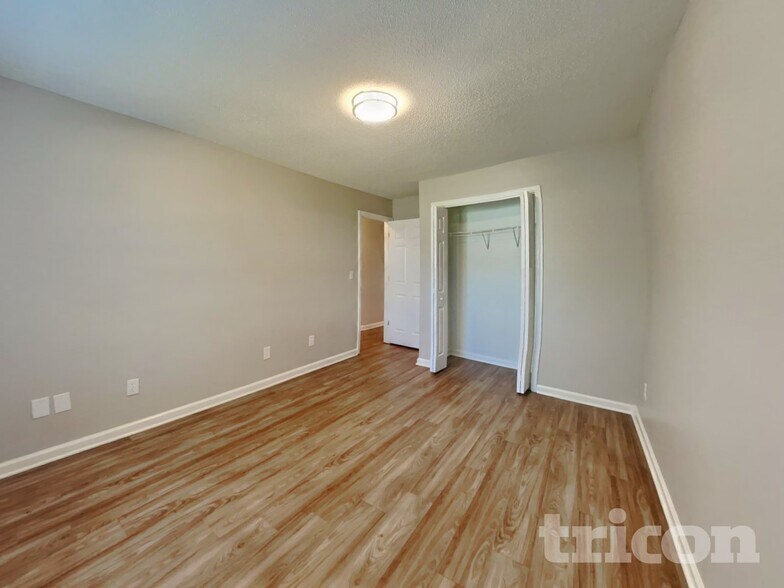 Building Photo - 2934 Firethorn Dr