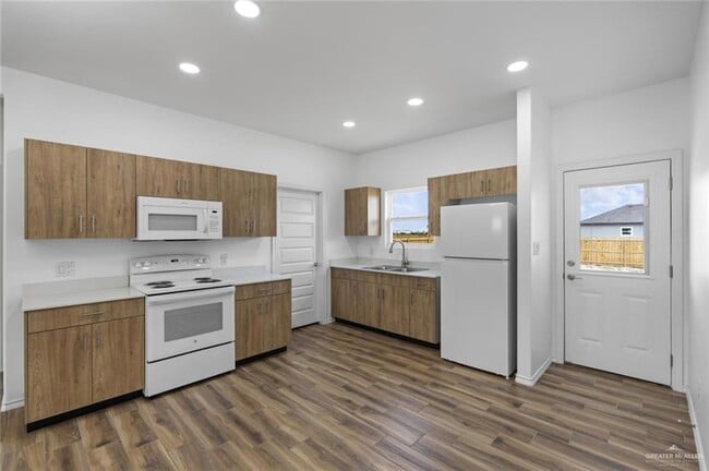 Building Photo - 1501 Unity Dr