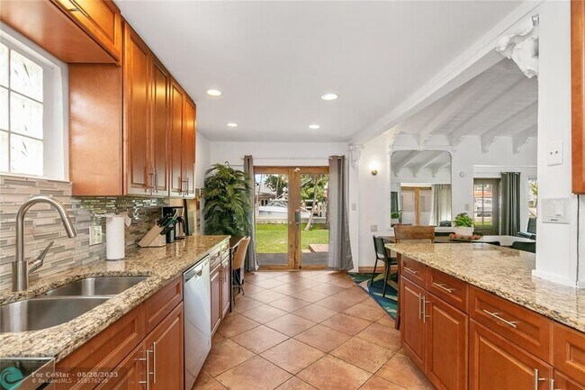 Building Photo - 314 Isle of Capri Dr