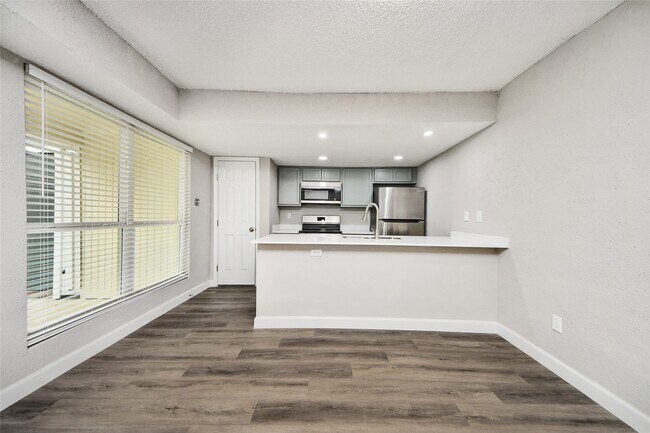Building Photo - 781 Country Pl Dr