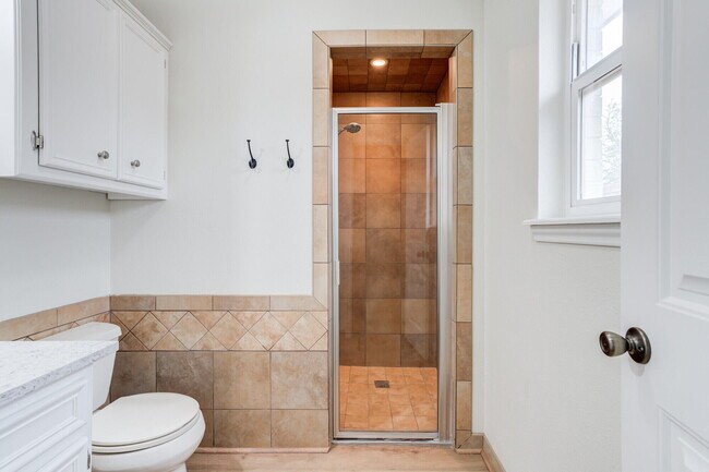 Building Photo - 5309 77th St