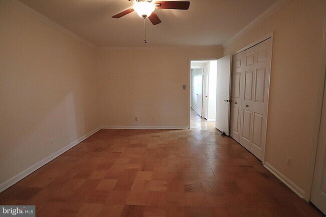 Building Photo - 5974 Westchester Park Dr