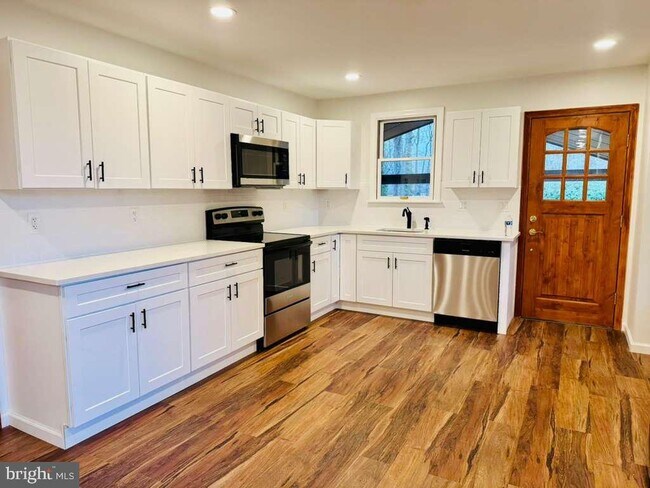 Building Photo - 305 Kresson Rd