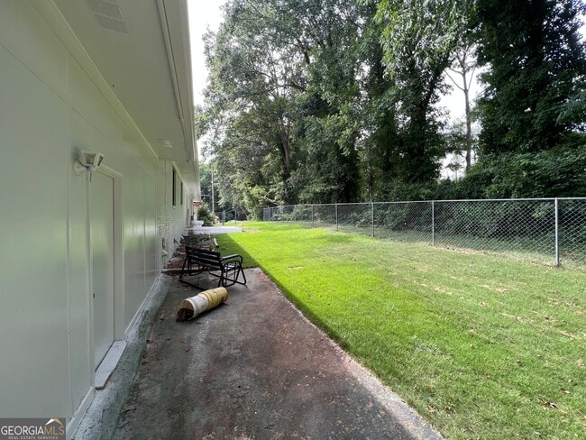 Building Photo - 170 Emory Dr