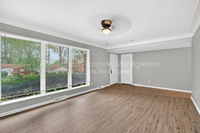 Building Photo - 1810 Mora Ln