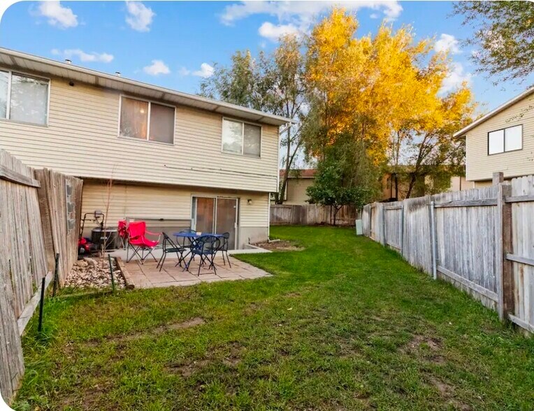 Building Photo - 4702 S Cathay Cir