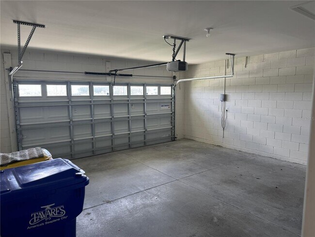 Building Photo - 1061 Fig St