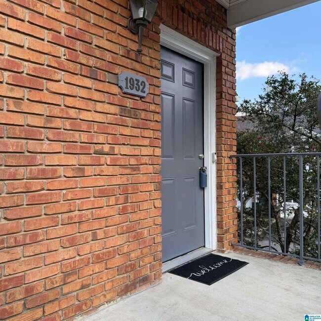 Building Photo - 1932 Waterford Pl