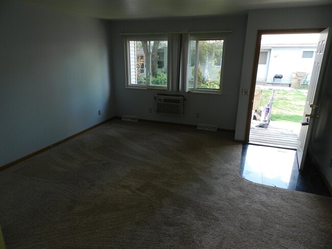 Building Photo - 4015 Claire St